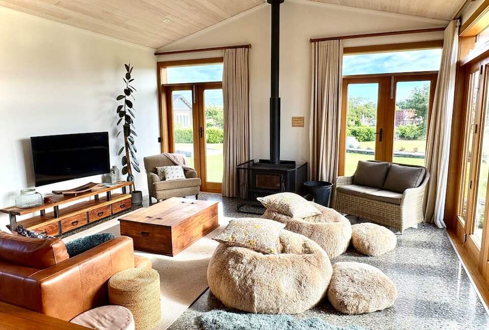 Secluded Mountain View Villa Near Wānaka - Wānaka, New Zealand