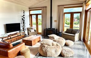 Secluded Mountain View Villa Near Wānaka - Wānaka, New Zealand