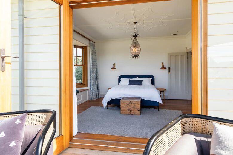 Secluded Mountain View Villa Near Wānaka - Wānaka, New Zealand