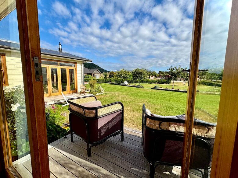Secluded Mountain View Villa Near Wānaka - Wānaka, New Zealand