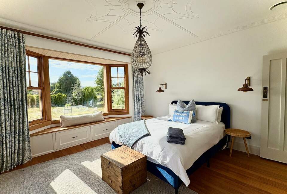 Secluded Mountain View Villa Near Wānaka - Wānaka, New Zealand