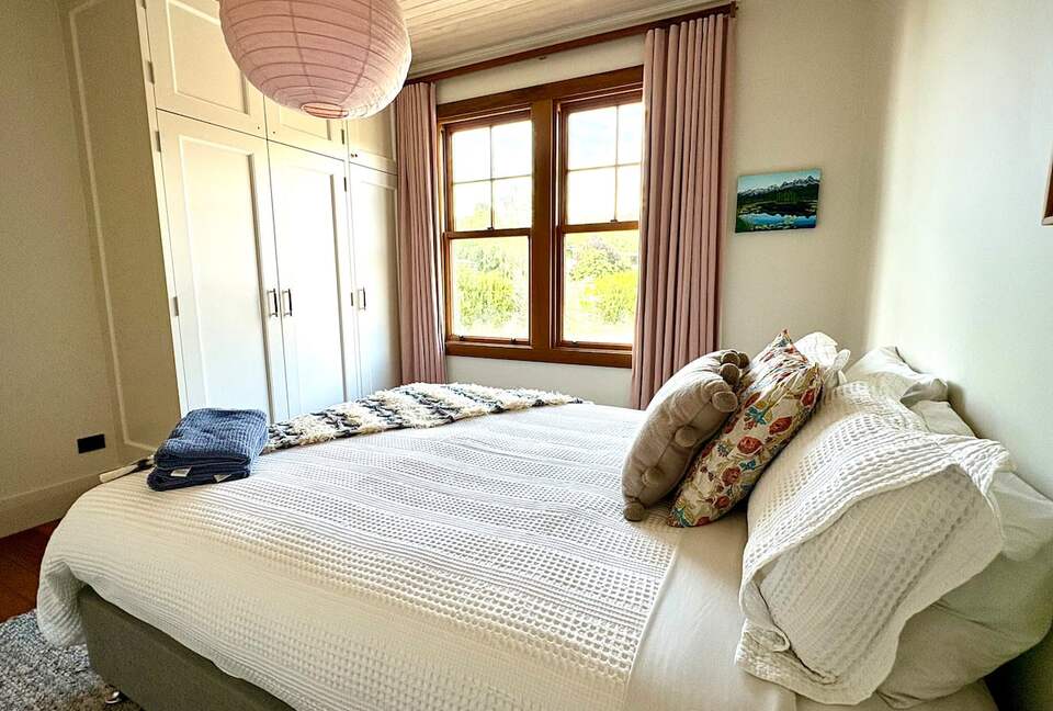 Secluded Mountain View Villa Near Wānaka - Wānaka, New Zealand