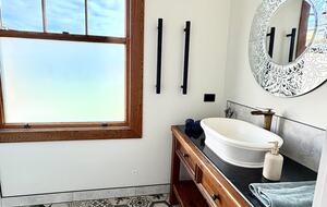 Secluded Mountain View Villa Near Wānaka - Wānaka, New Zealand