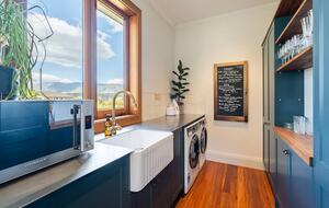 Secluded Mountain View Villa Near Wānaka - Wānaka, New Zealand