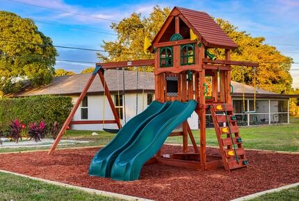 Waterfront Retreat with Pool, Pickleball & Sauna - West Palm Beach, Florida