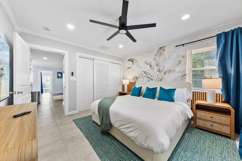 Waterfront Retreat with Pool, Pickleball & Sauna - West Palm Beach, Florida