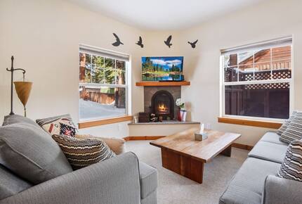 Tahoe Vista Home Near Beach & Skiing - tahoe vista, California