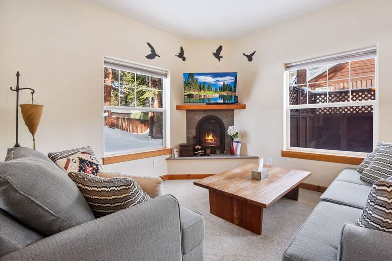 Tahoe Vista Home Near Beach & Skiing - tahoe vista, California