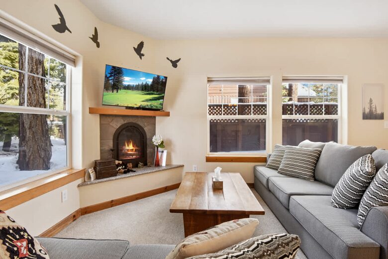 Tahoe Vista Home Near Beach & Skiing - tahoe vista, California