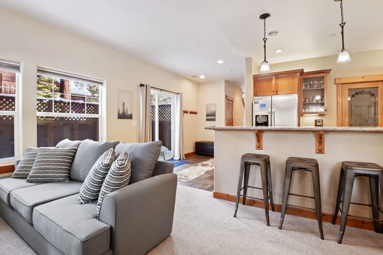 Tahoe Vista Home Near Beach & Skiing - tahoe vista, California