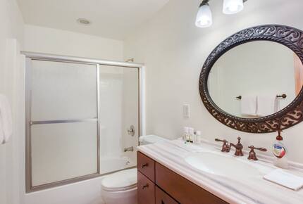 Tahoe Vista Home Near Beach & Skiing - tahoe vista, California