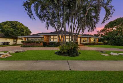 Waterfront Retreat with Pool, Pickleball & Sauna - West Palm Beach, Florida