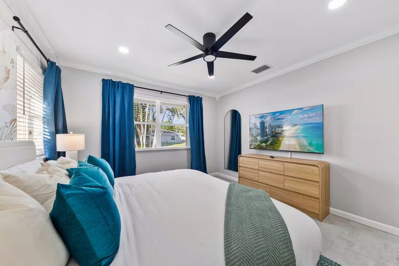 Waterfront Retreat with Pool, Pickleball & Sauna - West Palm Beach, Florida