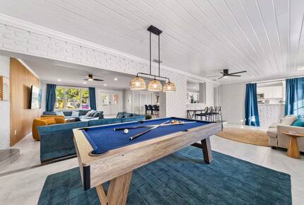 Waterfront Retreat with Pool, Pickleball & Sauna - West Palm Beach, Florida