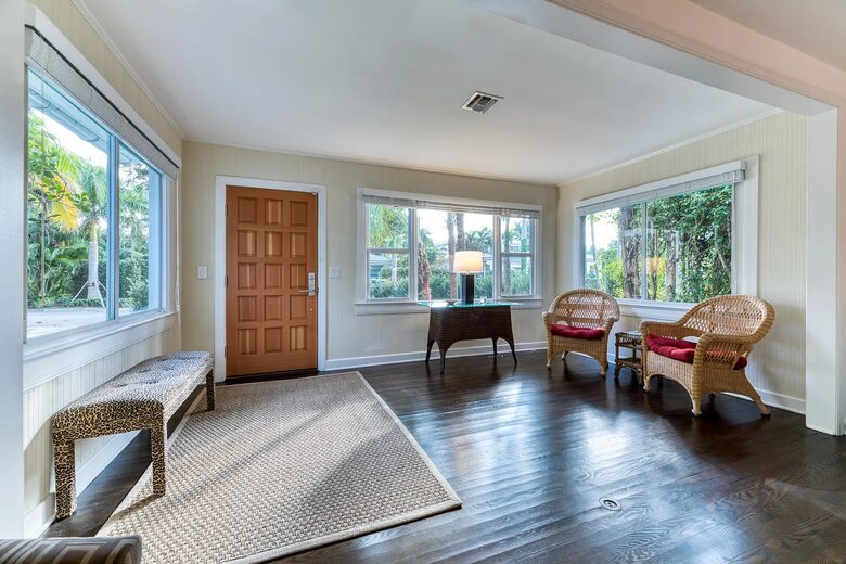 Refined Palm Beach Family Sanctuary - Palm Beach, Florida