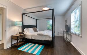 Refined Palm Beach Family Sanctuary - Palm Beach, Florida