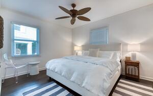 Refined Palm Beach Family Sanctuary - Palm Beach, Florida