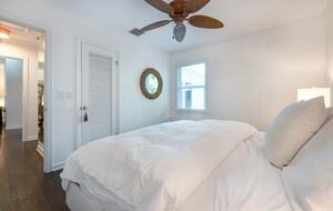 Refined Palm Beach Family Sanctuary - Palm Beach, Florida