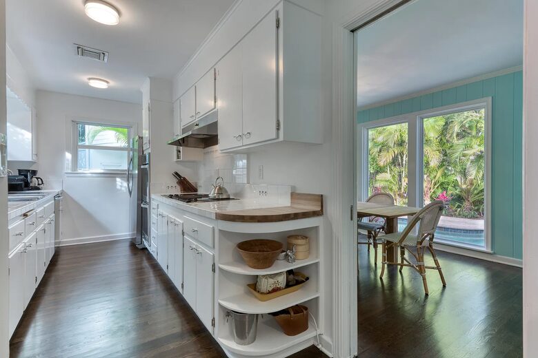 Refined Palm Beach Family Sanctuary - Palm Beach, Florida