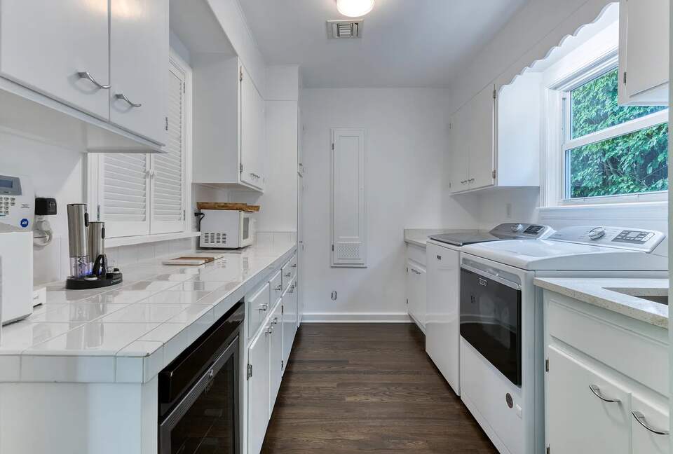 Refined Palm Beach Family Sanctuary - Palm Beach, Florida