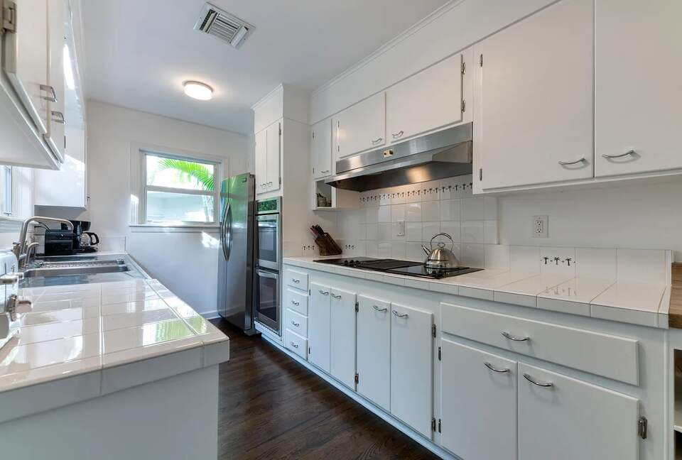 Refined Palm Beach Family Sanctuary - Palm Beach, Florida