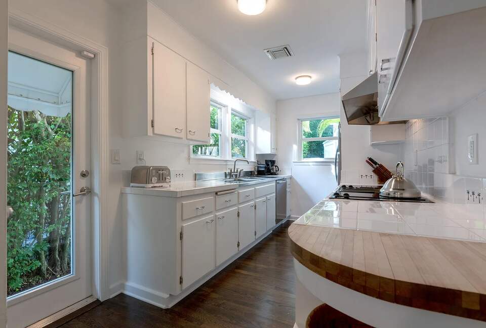 Refined Palm Beach Family Sanctuary - Palm Beach, Florida