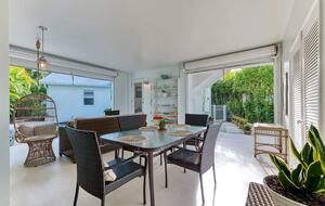 Refined Palm Beach Family Sanctuary - Palm Beach, Florida