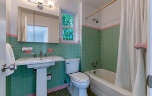 Refined Palm Beach Family Sanctuary - Palm Beach, Florida