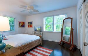 Refined Palm Beach Family Sanctuary - Palm Beach, Florida