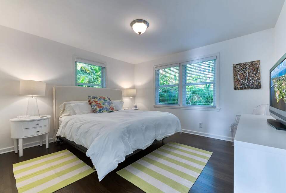 Refined Palm Beach Family Sanctuary - Palm Beach, Florida