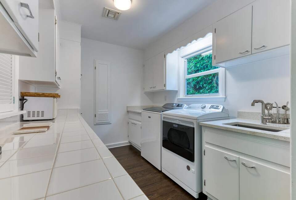 Refined Palm Beach Family Sanctuary - Palm Beach, Florida