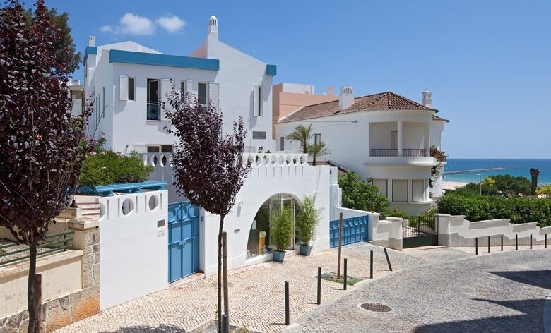 1930s Oceanview Villa Steps from Praia da Rocha - Praia da Rocha, Portugal