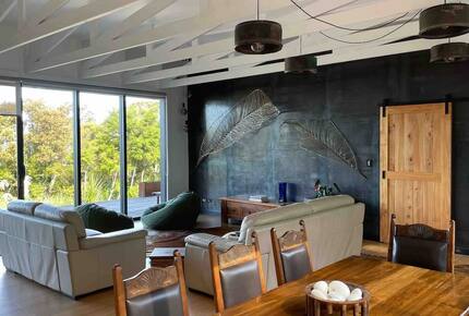 Architectural Coastal Retreat Above the Bay of Plenty - Matatā, New Zealand