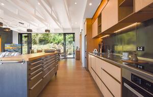 Architectural Coastal Retreat Above the Bay of Plenty - Matatā, New Zealand