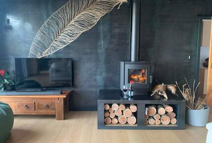 Architectural Coastal Retreat Above the Bay of Plenty - Matatā, New Zealand