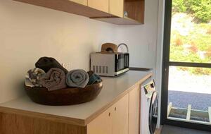 Architectural Coastal Retreat Above the Bay of Plenty - Matatā, New Zealand