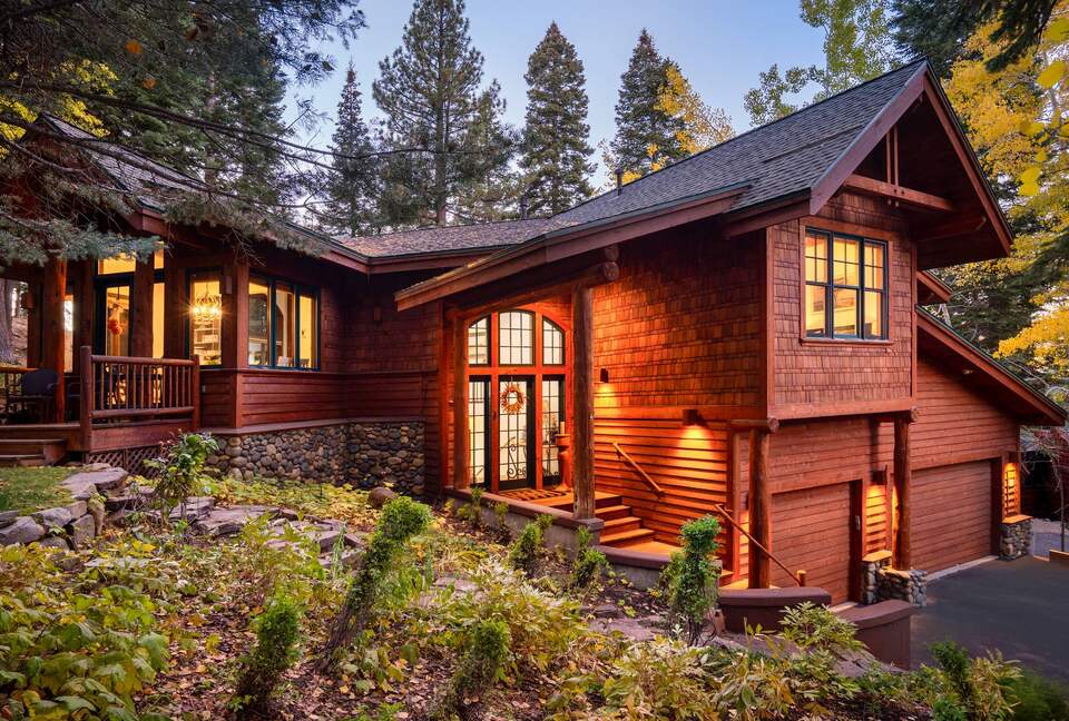 Spacious Northstar Ski & Village Escape - Truckee, California