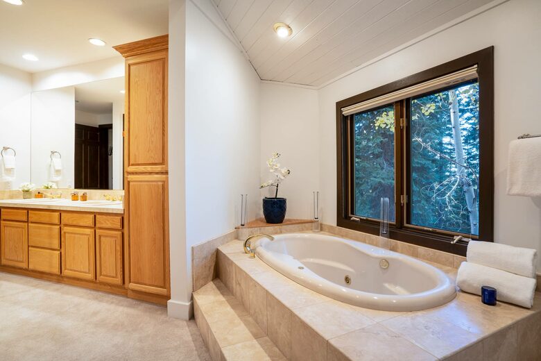 Spacious Northstar Ski & Village Escape - Truckee, California