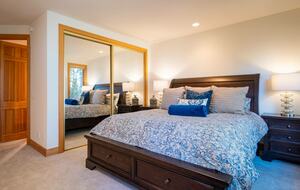 Spacious Northstar Ski & Village Escape - Truckee, California