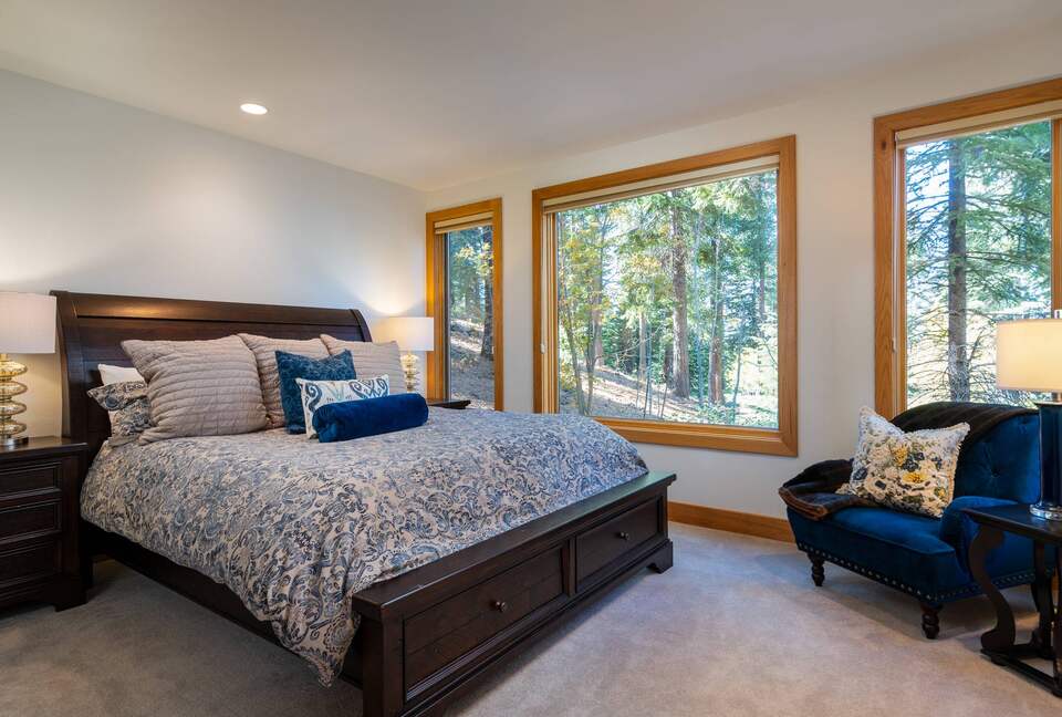 Spacious Northstar Ski & Village Escape - Truckee, California