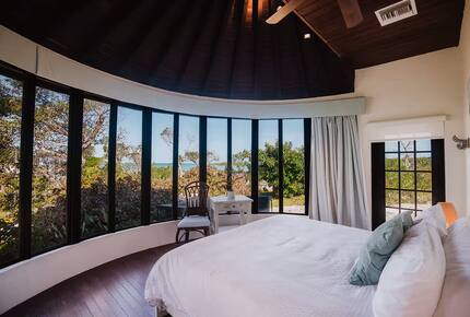 Spanish-Style Harbourfront Escape in Abaco - Marsh Harbour, Bahamas