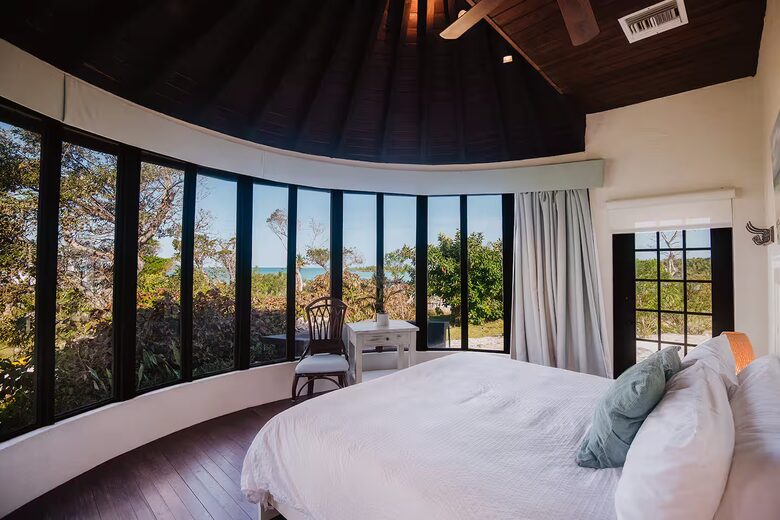 Spanish-Style Harbourfront Escape in Abaco - Marsh Harbour, Bahamas