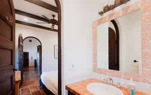 Spanish-Style Harbourfront Escape in Abaco - Marsh Harbour, Bahamas