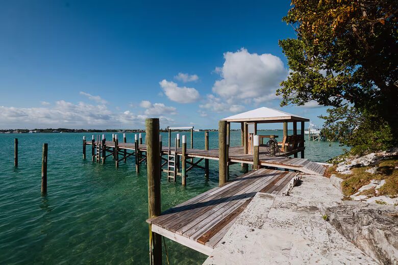 Spanish-Style Harbourfront Escape in Abaco - Marsh Harbour, Bahamas