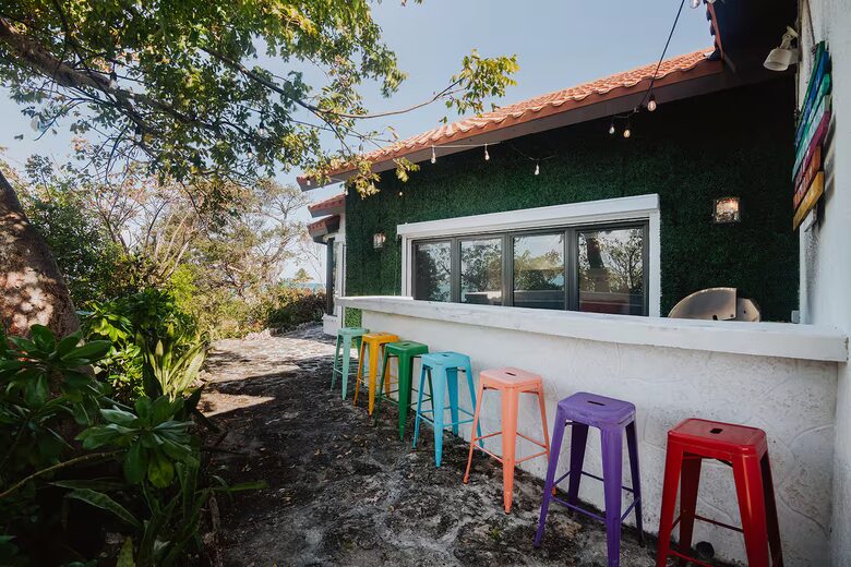 Spanish-Style Harbourfront Escape in Abaco - Marsh Harbour, Bahamas