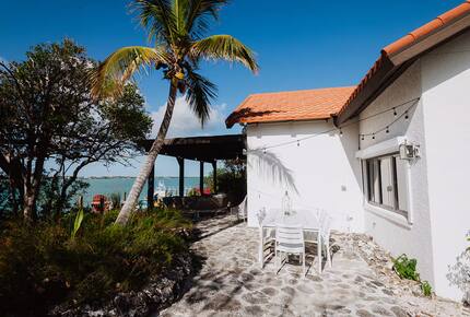 Spanish-Style Harbourfront Escape in Abaco - Marsh Harbour, Bahamas