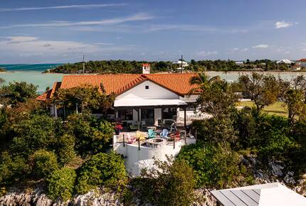 Spanish-Style Harbourfront Escape in Abaco - Marsh Harbour, Bahamas
