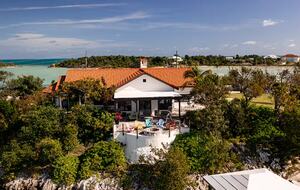Spanish-Style Harbourfront Escape in Abaco - Marsh Harbour, Bahamas