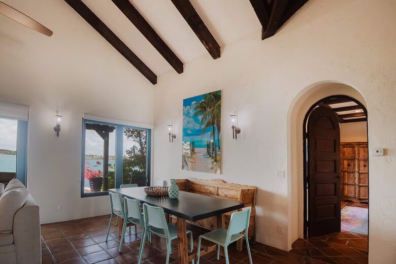 Spanish-Style Harbourfront Escape in Abaco - Marsh Harbour, Bahamas