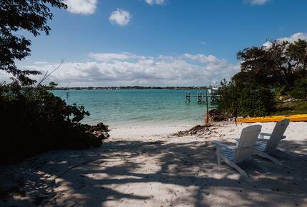 Spanish-Style Harbourfront Escape in Abaco - Marsh Harbour, Bahamas